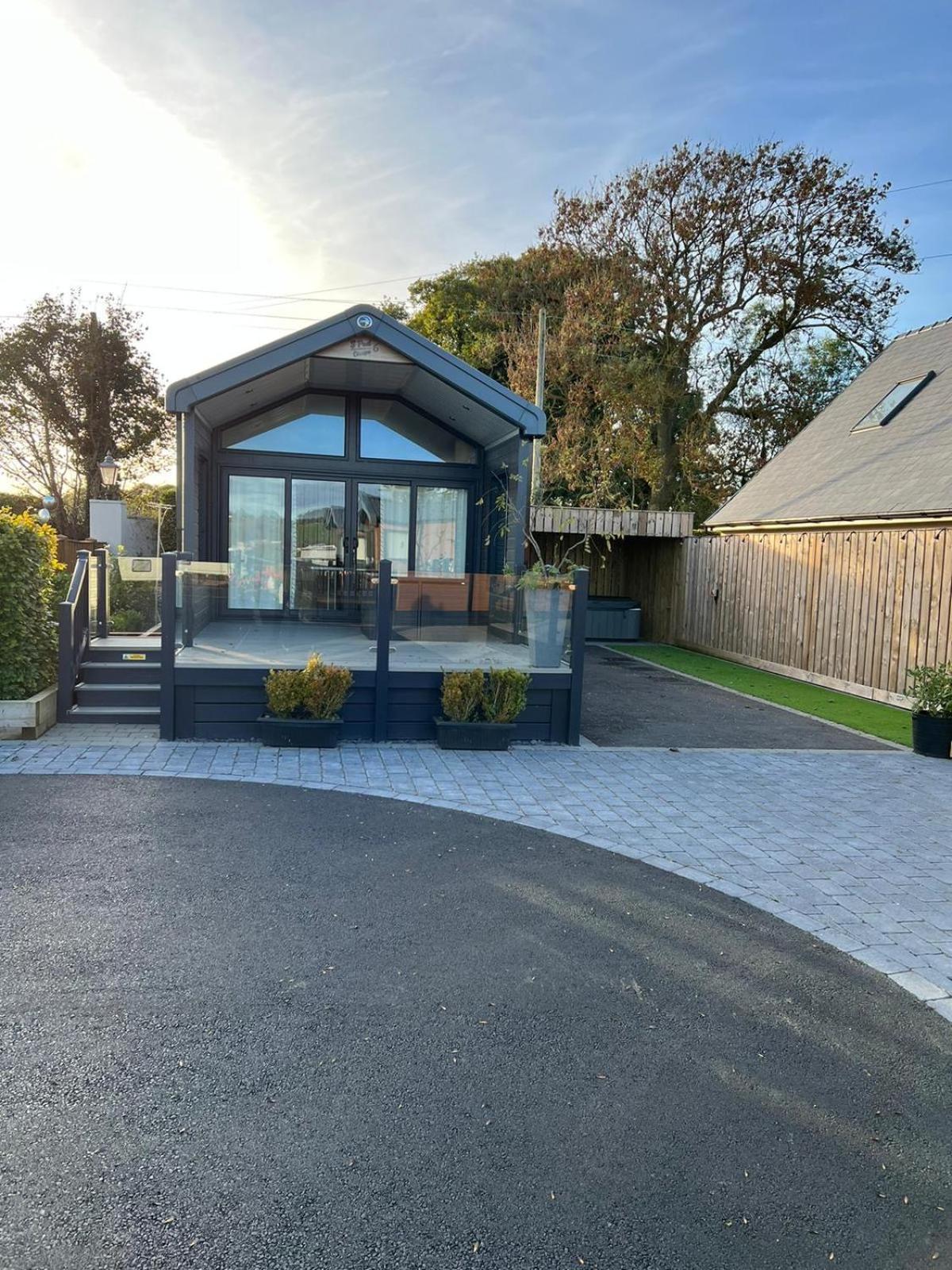The Pods At Haulfryn Caravan Park Whitford Εξωτερικό φωτογραφία